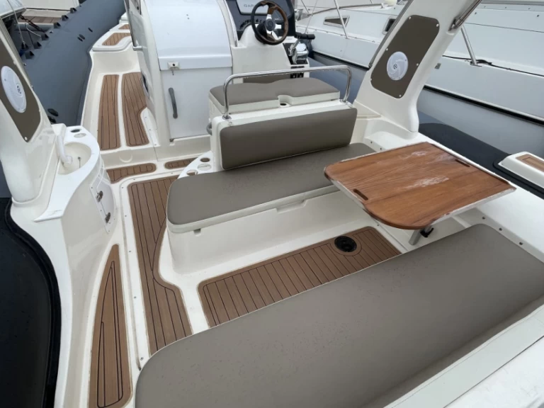 Wynajmij Bwa BWA 29 w Hyeres