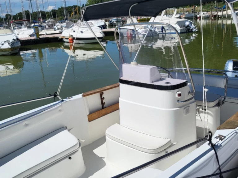 Wynajem Motorówka w Tuoro sul Trasimeno - Conero sea star