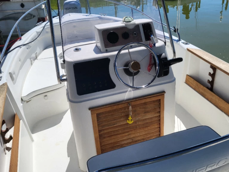 Wynajem łodzi Conero sea star w Tuoro sul Trasimeno na SamBoat 