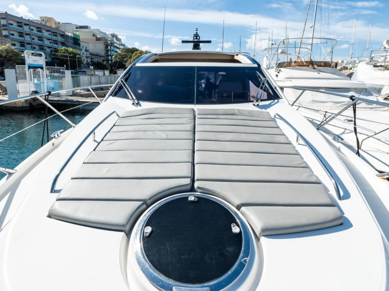 Wynajmij Sunseeker Predator 52 w San Ġiljan