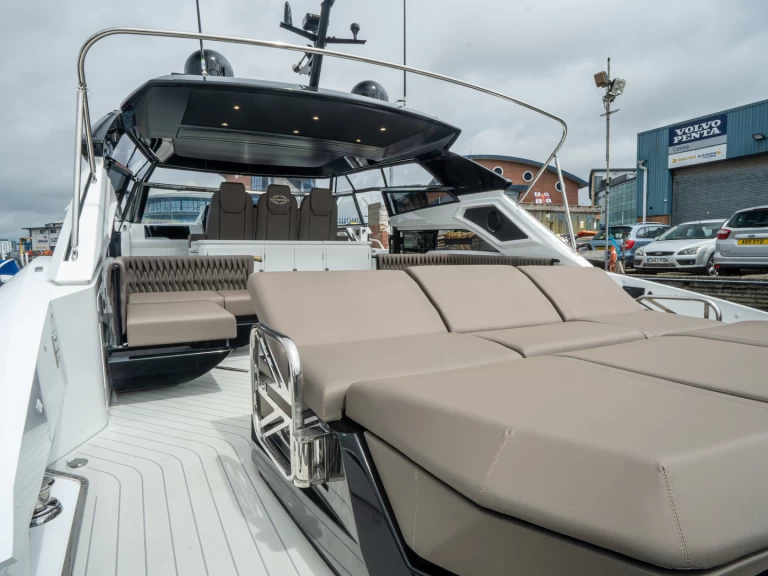 Wynajem Luksusowy jacht w San Ġiljan - Sunseeker Superhawk 55