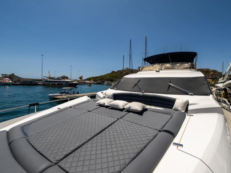 Wynajem łodzi San Ġiljan tanio Manhattan 73