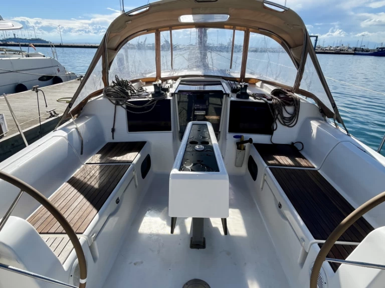 Wynajmij Dufour Dufour 382 Grand Large w Roses