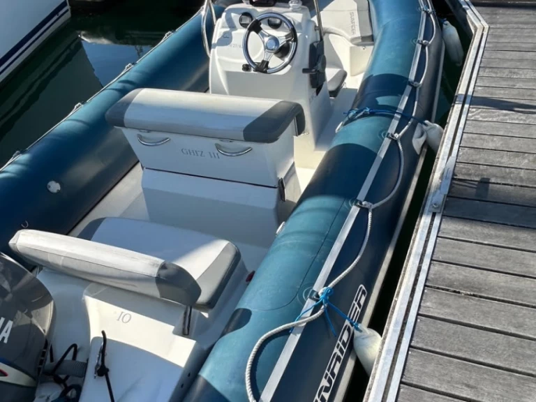 Wynajmij Łódż półsztywna z lub bez skippera Bombard w Sainte-Marine