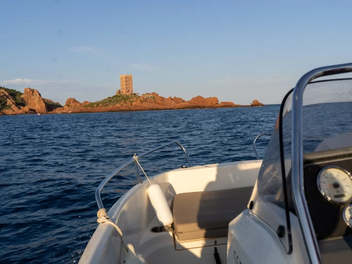 Wynajmij Motorówka z lub bez skippera Quicksilver w Saint-Raphael