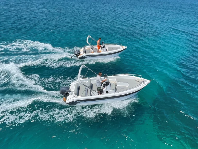 Wynajem Motorówka Poseidon z patentem 