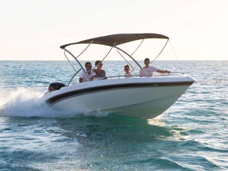 explorer 195 mercury pro xs 150 hp między profesjonalistami a osobami prywatnymi w Pointe d'Esny