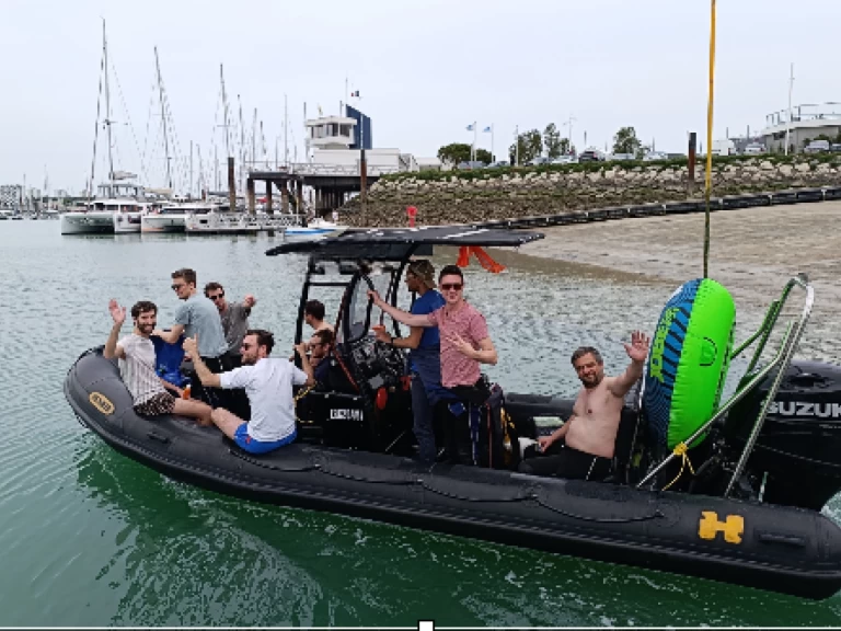 Wynajem Łódż półsztywna w La Flotte - Humber destroyer