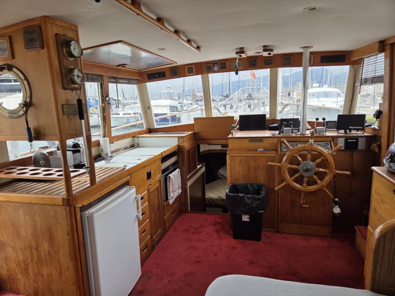 Wynajem Motorówka American-Marine z patentem 