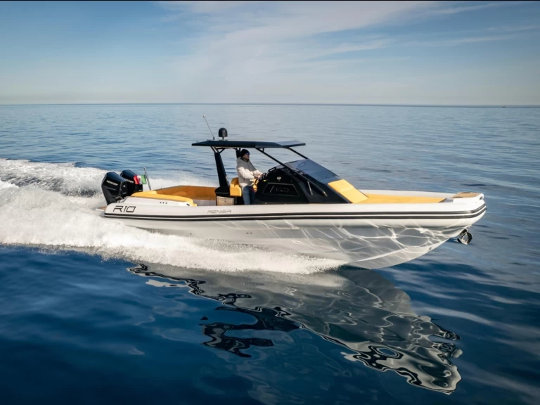 Wynajem Łódż półsztywna w Mahon - CANTIERI RENIER R10