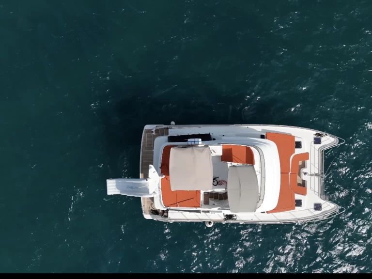 Wynajem łodzi Rovinj tanio Lagoon Power 44