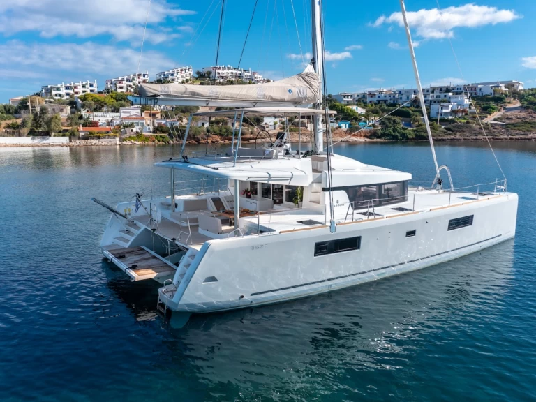 Wynajem Katamaran w Lavrio - Lagoon Lagoon 52 F