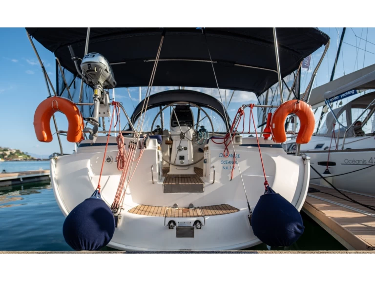 Wynajmij Żaglowiec z lub bez skippera Bavaria w Kavála