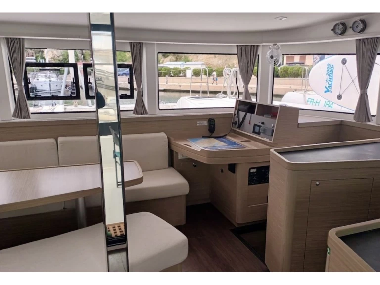 Wynajem Katamaran w Sibenik - Lagoon Lagoon 42