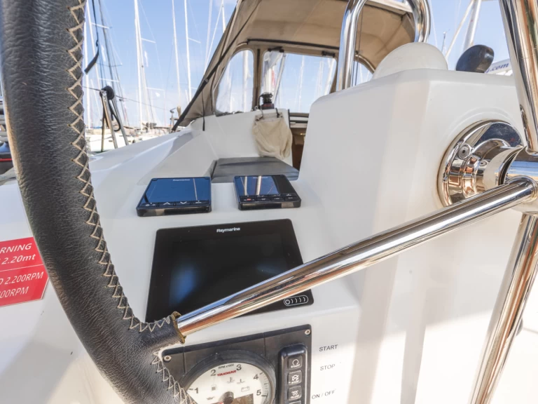 Wynajmij Żaglowiec z lub bez skippera Bénéteau w Lefkáda