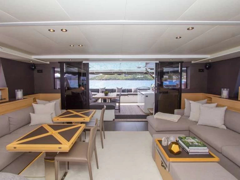 Wynajmij Luksusowy jacht z lub bez skippera Lagoon w Newport