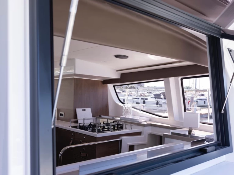 Katamaran do wynajmu w Salerno w najlepszej cenie