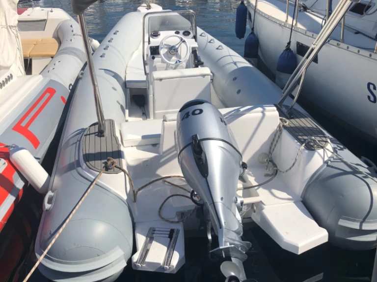 Wynajmij op marine 19 w Sorrento