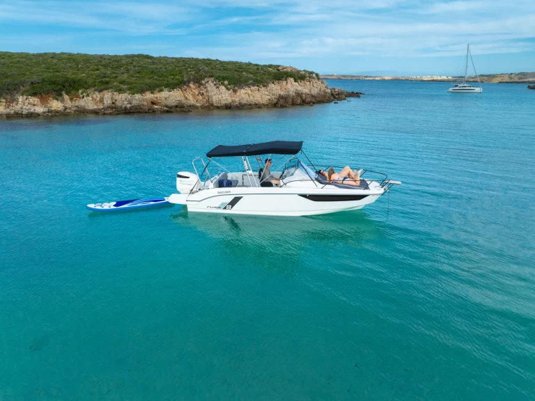 Wynajem Motorówka Bénéteau z patentem 