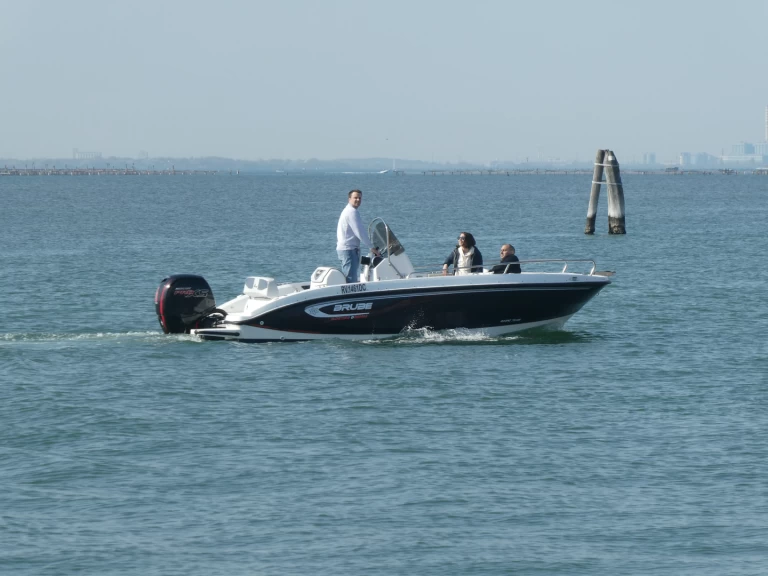 Wynajem łodzi Lido tanio Ice