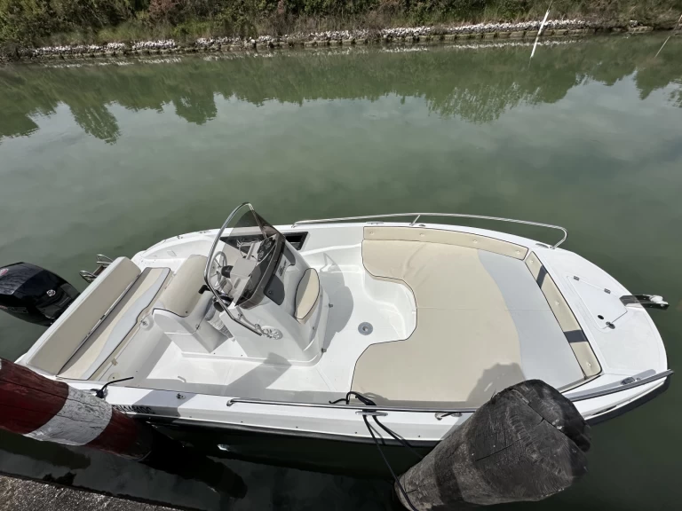 Wynajem Motorówka w Lido - Brube Ice