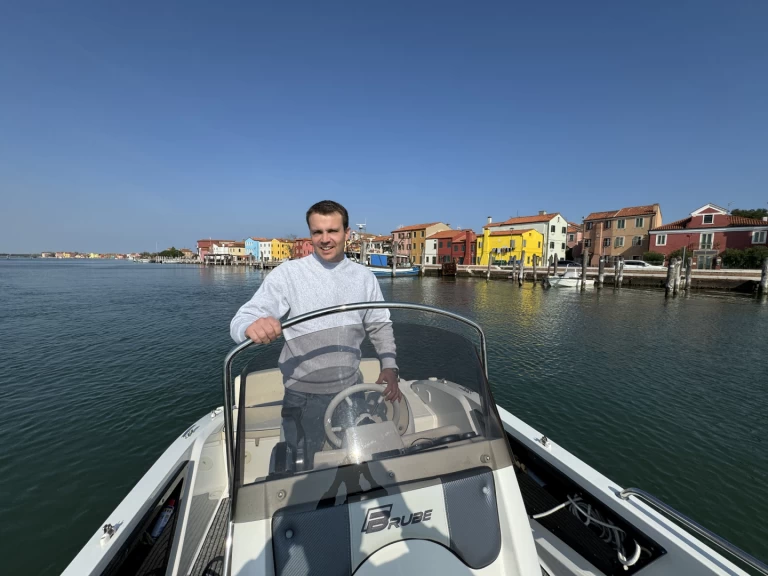 Wynajem łodzi Brube Ice w Lido na SamBoat 