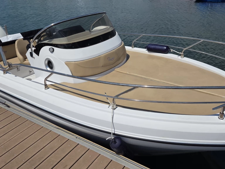 Wynajem Motorówka Ranieri z patentem 