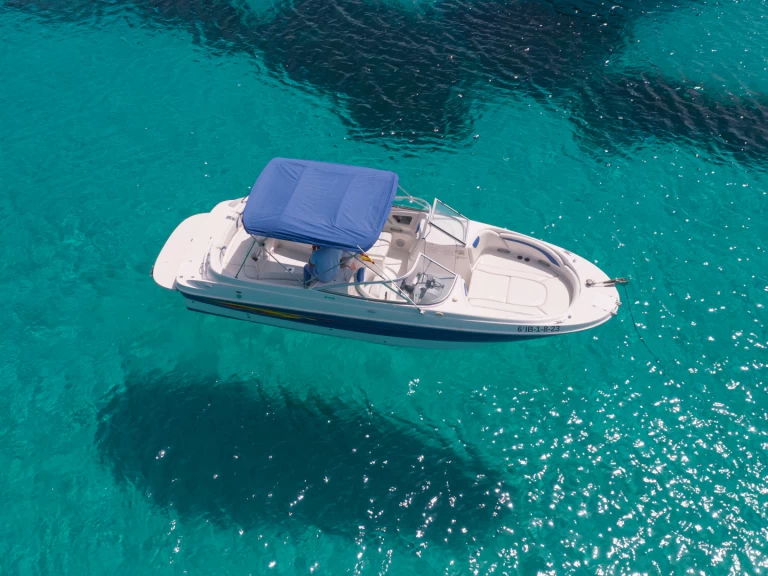 Motorówka do wynajmu w Sant Antoni de Portmany w najlepszej cenie