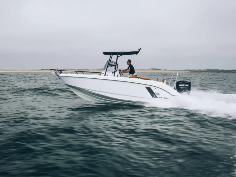 Motorówka do wynajmu w Mandelieu-la-Napoule w najlepszej cenie