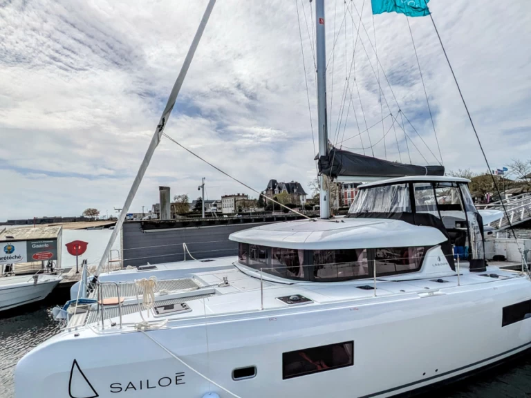 Wynajem łodzi Lagoon Lagoon 42 w Mahé na SamBoat 