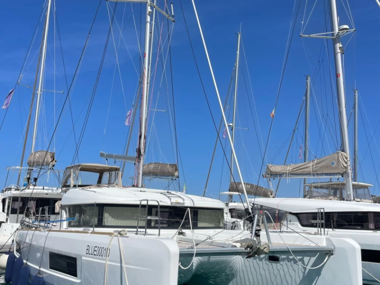 Wynajem łodzi Lagoon Lagoon 40 w Capo d'Orlando na SamBoat 