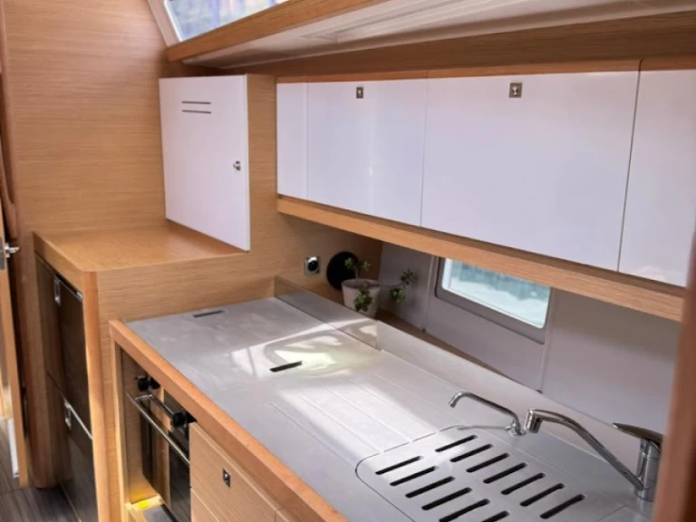 Dufour Dufour 390 między profesjonalistami a osobami prywatnymi w Preveza