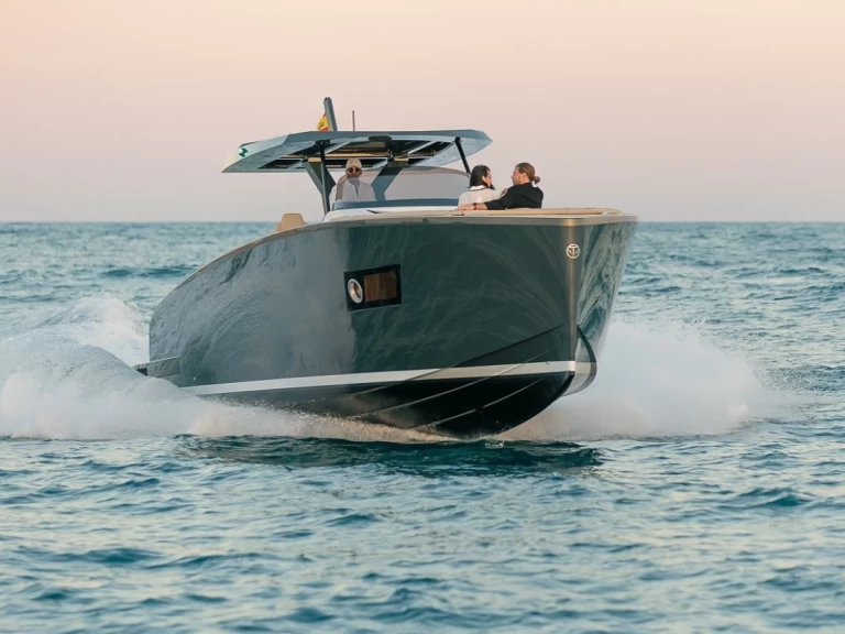 Wynajmij Tesoro T40 w Mahon