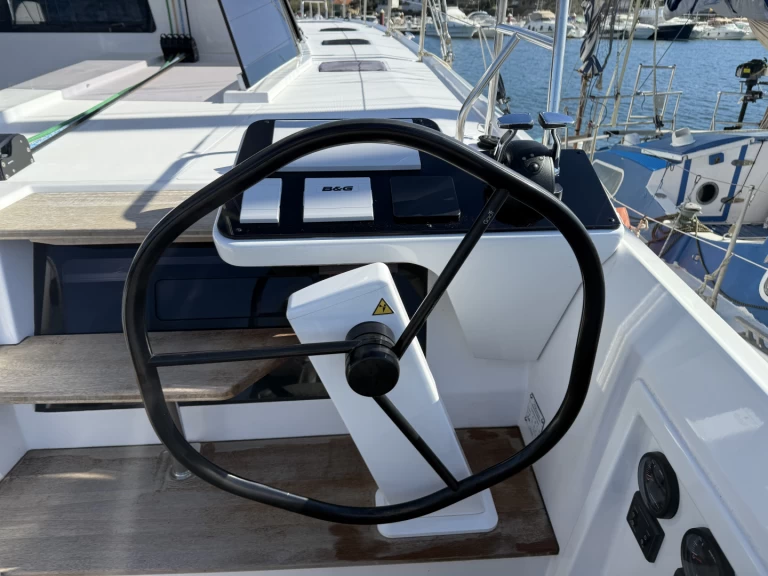 Wynajem łodzi Six-Fours-les-Plages tanio Open 44