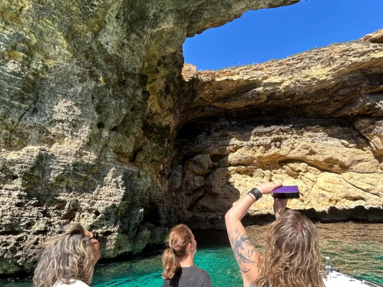 Wynajem Motorówka Gaia z patentem 