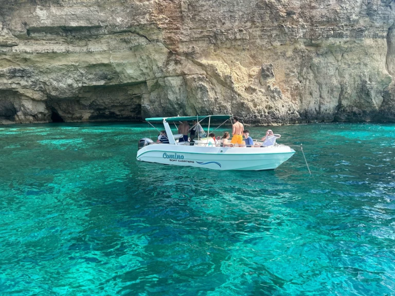 Wynajem Motorówka Gaia z patentem 