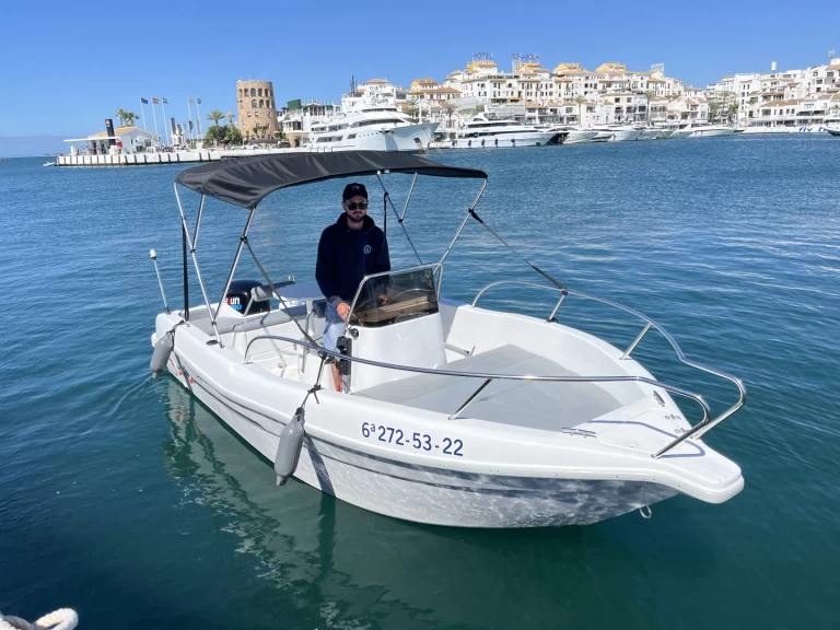 Wynajem łodzi voraz 500 w Puerto Deportivo de Lujo en Marbella na SamBoat 