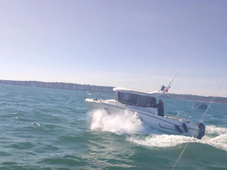Jeanneau Merry Fisher 695 Marlin między profesjonalistami a osobami prywatnymi w Dieppe