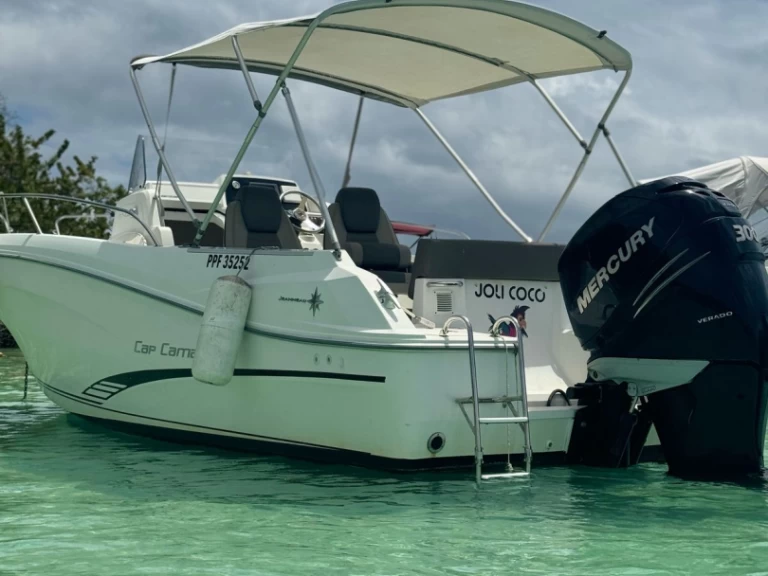 Wynajmij Motorówka z lub bez skippera Jeanneau w Pointe-à-Pitre