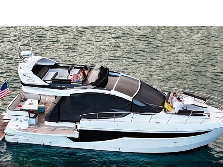 Wynajmij Galeon Galeon 470 Sky w St. Petersburg