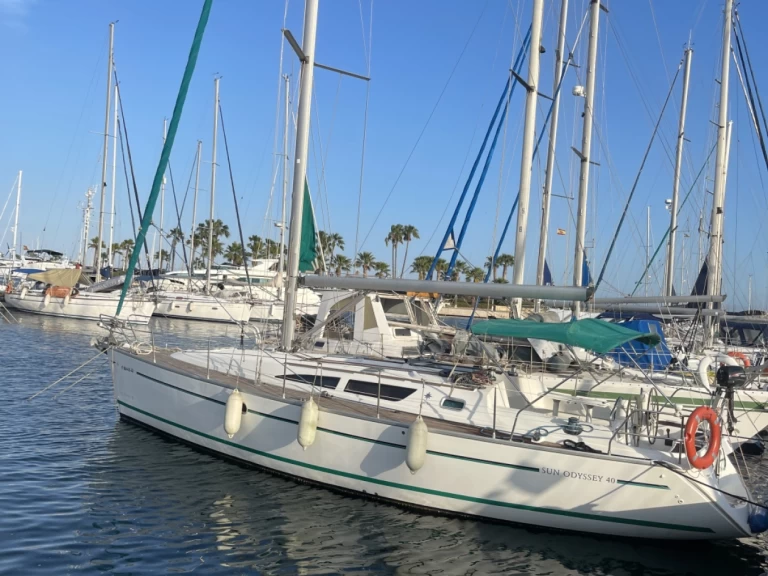 Wynajmij Żaglowiec z lub bez skippera Jeanneau w Valencia