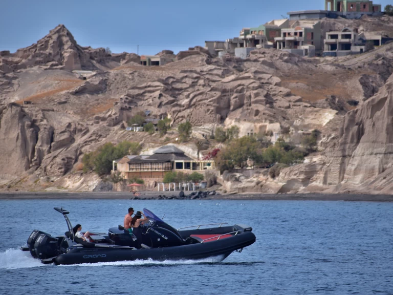 Wynajmij Grand Boats Golden Line G850L w Santorini Port