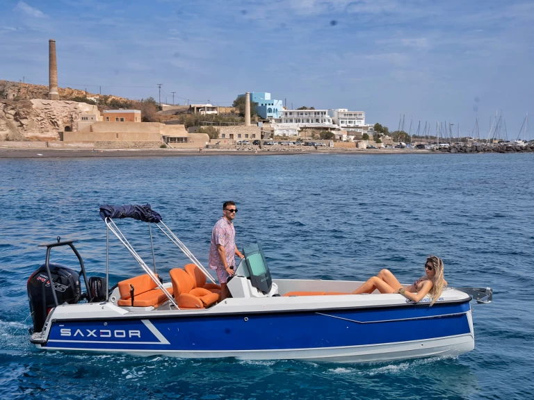 Wynajem Motorówka Saxdor z patentem 