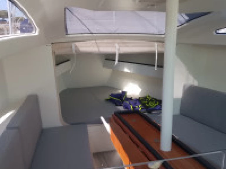 Wynajem Żaglowiec w Larmor-Plage -  RM 970