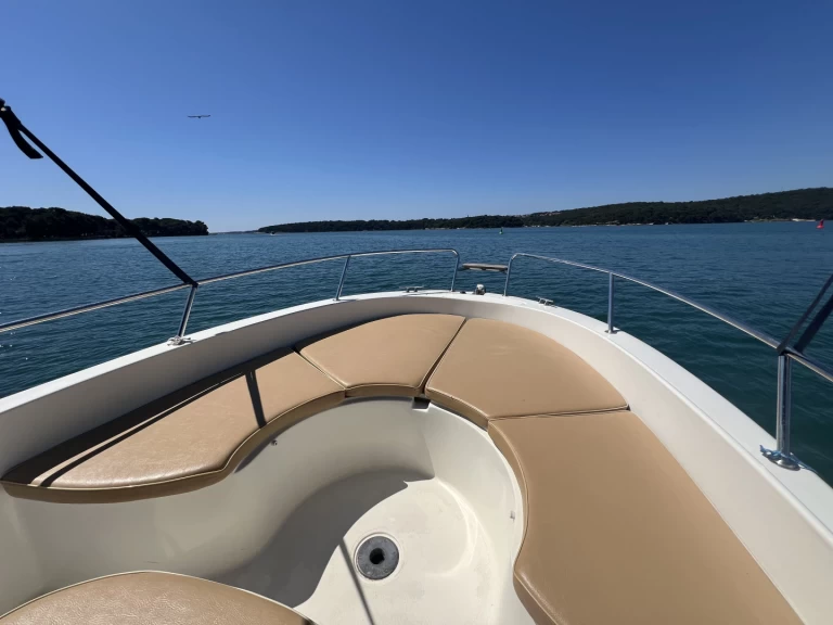 Wynajmij Motorówka z lub bez skippera Marea w Medulin