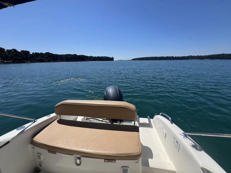 Marea 22 między profesjonalistami a osobami prywatnymi w Medulin