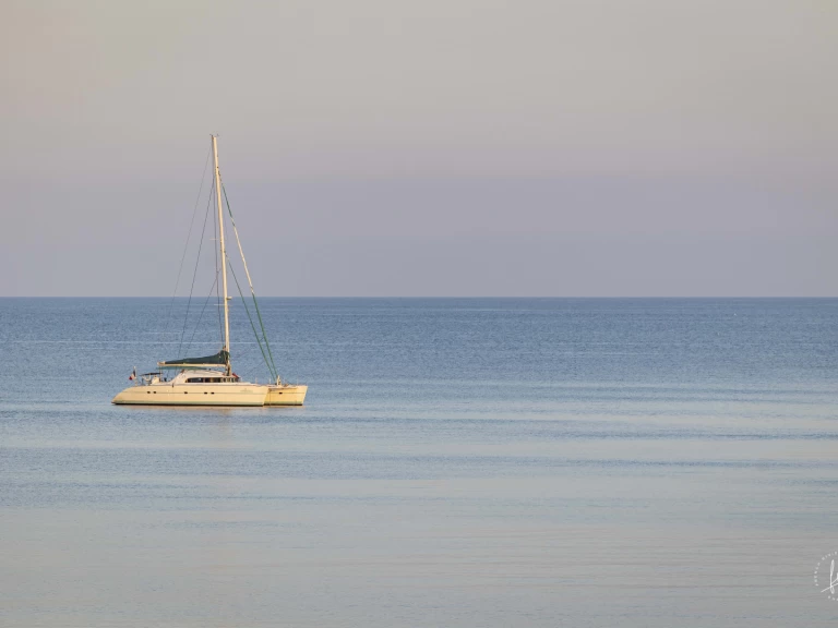 Wynajmij Lagoon Lagoon 570 w Saint-Jean-Cap-Ferrat