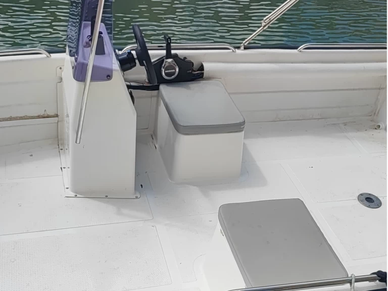 Wynajmij Grand Boats N585 w Port Saplaya