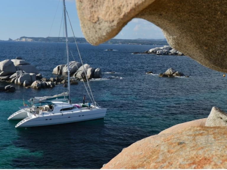 Lagoon Lagoon 570 między profesjonalistami a osobami prywatnymi w Nicea