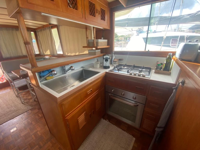 c&l marine corporation europa 40 między profesjonalistami a osobami prywatnymi w Palermo